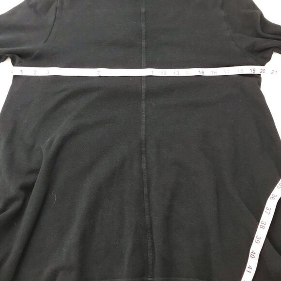 V-neck shark bite knit top - Picture 7 of 9